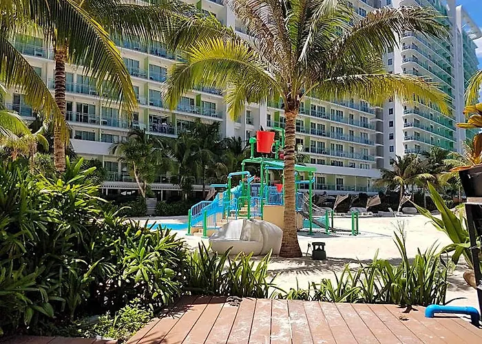 Hotel Azure Tropical Paradise
