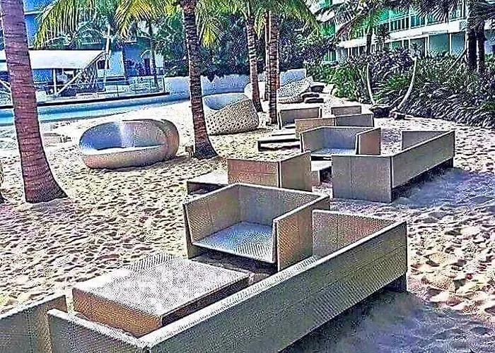 Azure Tropical Paradise Hotel 2*